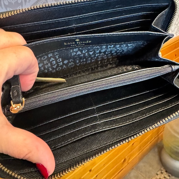 Kate Spade Zip Continental Wallet Black Saffiano Leather w/ Gold Hardware EUC - Picture 11 of 16
